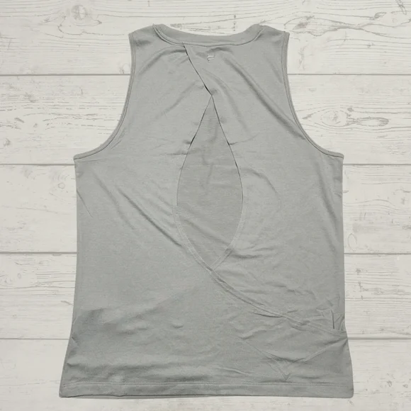 Fabletics Dry-Flex Open Back Tank - Picture 4 of 9